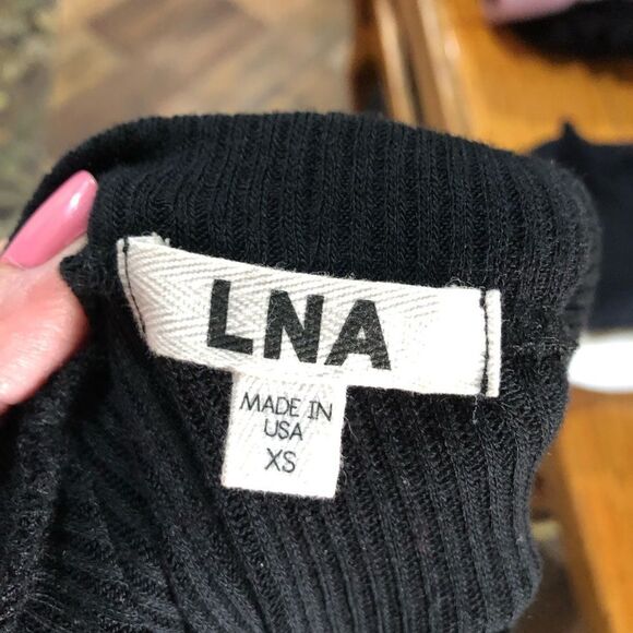 LNA Choker Cut Out Ribbed Cold Shoulder Pullover Sweater Black - XS - Picture 11 of 12
